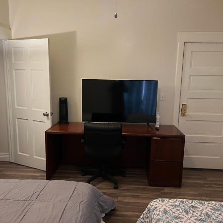 Private Los Angeles Room - Free Wifi, Ac, Tv, Private Fridge, Kitchen, Near Usc - Exposition Park - Usc Memorial Coliseum - Banc Of California Bmo Stadium - Downtown Los Angeles Dtla - University Of Southern California Usc!! 외부 사진