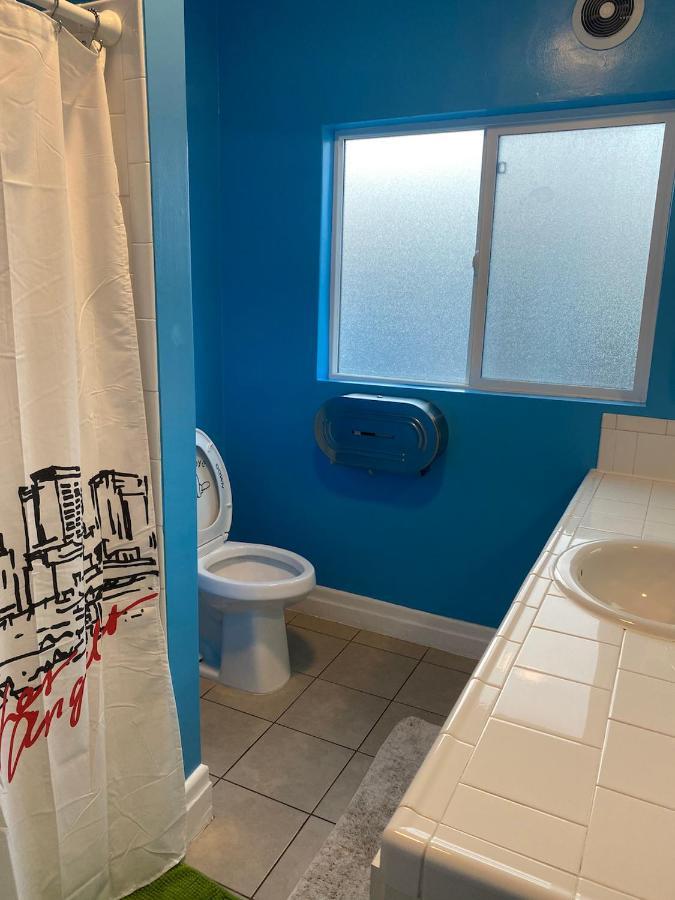 Private Los Angeles Room - Free Wifi, Ac, Tv, Private Fridge, Kitchen, Near Usc - Exposition Park - Usc Memorial Coliseum - Banc Of California Bmo Stadium - Downtown Los Angeles Dtla - University Of Southern California Usc!! 외부 사진