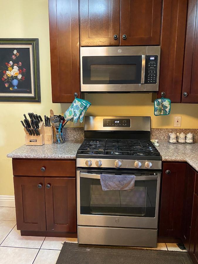 Private Los Angeles Room - Free Wifi, Ac, Tv, Private Fridge, Kitchen, Near Usc - Exposition Park - Usc Memorial Coliseum - Banc Of California Bmo Stadium - Downtown Los Angeles Dtla - University Of Southern California Usc!! 외부 사진