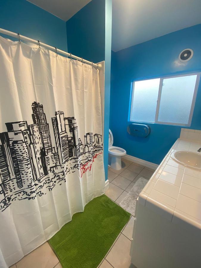 Private Los Angeles Room - Free Wifi, Ac, Tv, Private Fridge, Kitchen, Near Usc - Exposition Park - Usc Memorial Coliseum - Banc Of California Bmo Stadium - Downtown Los Angeles Dtla - University Of Southern California Usc!! 외부 사진